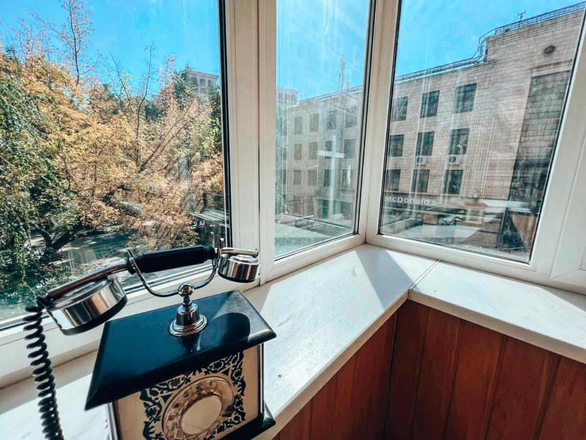 Квартира В Центре Крещатика Kiev Exterior foto