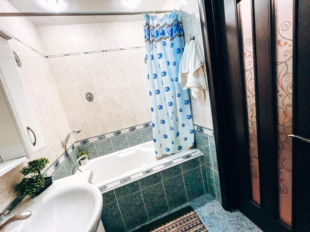 Квартира В Центре Крещатика Kiev Exterior foto